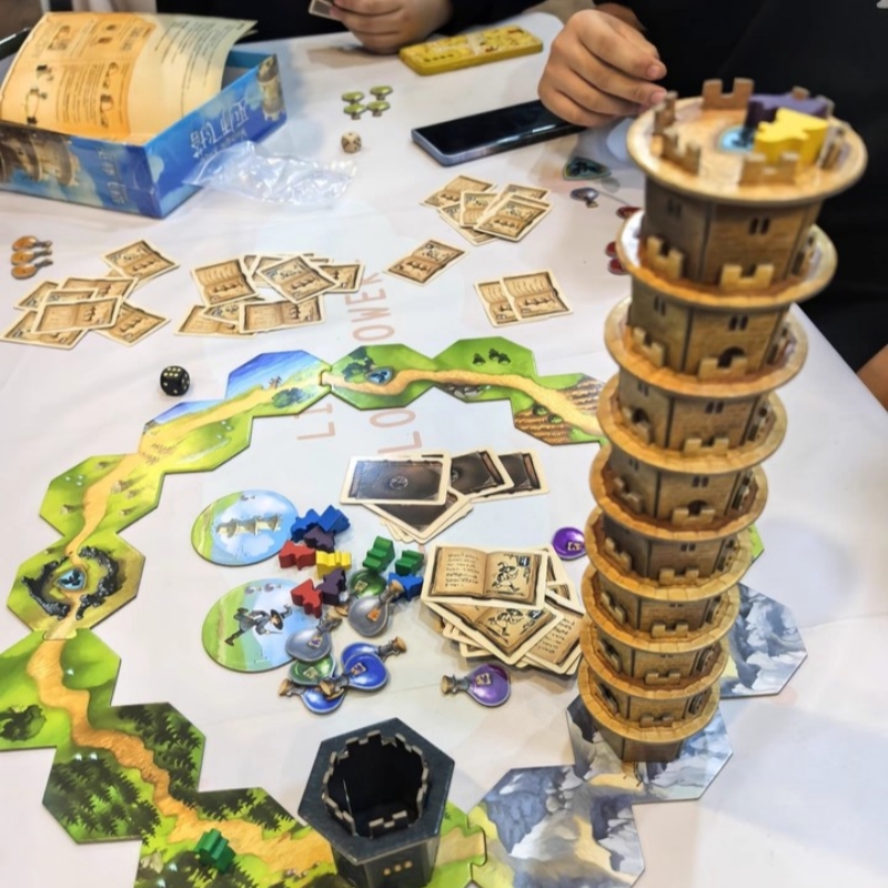 Wandering Towers Strategy Boar - огляд і ціна Board Game Strategi