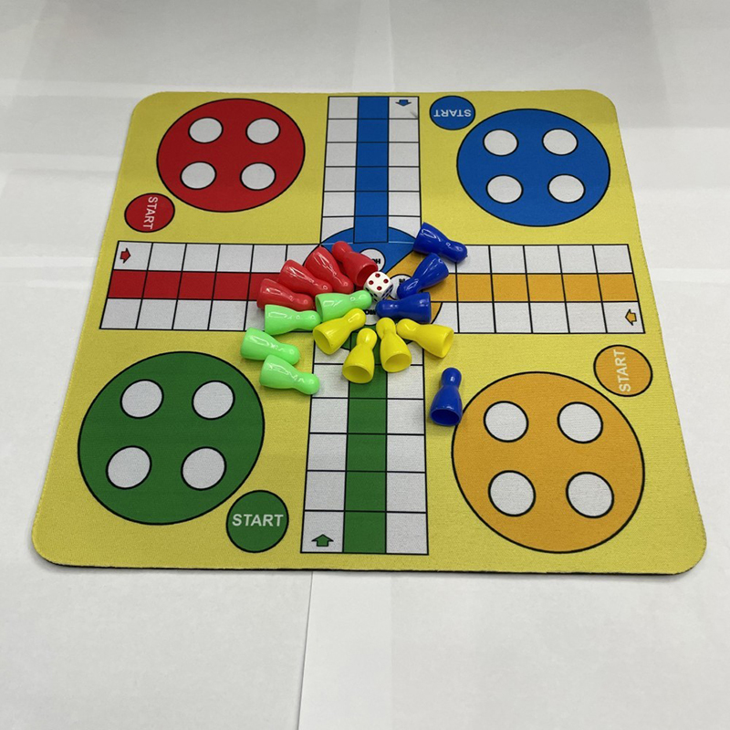1Set 24cm Plastic Flying Chess - огляд і ціна Board Game Ludo